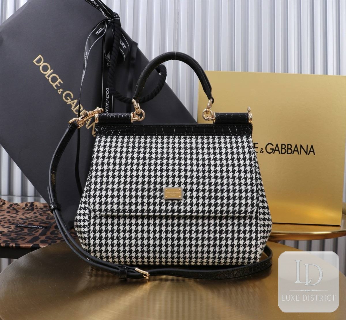 Dolce & Gabbana Sicily Medium - твидовое исполнение