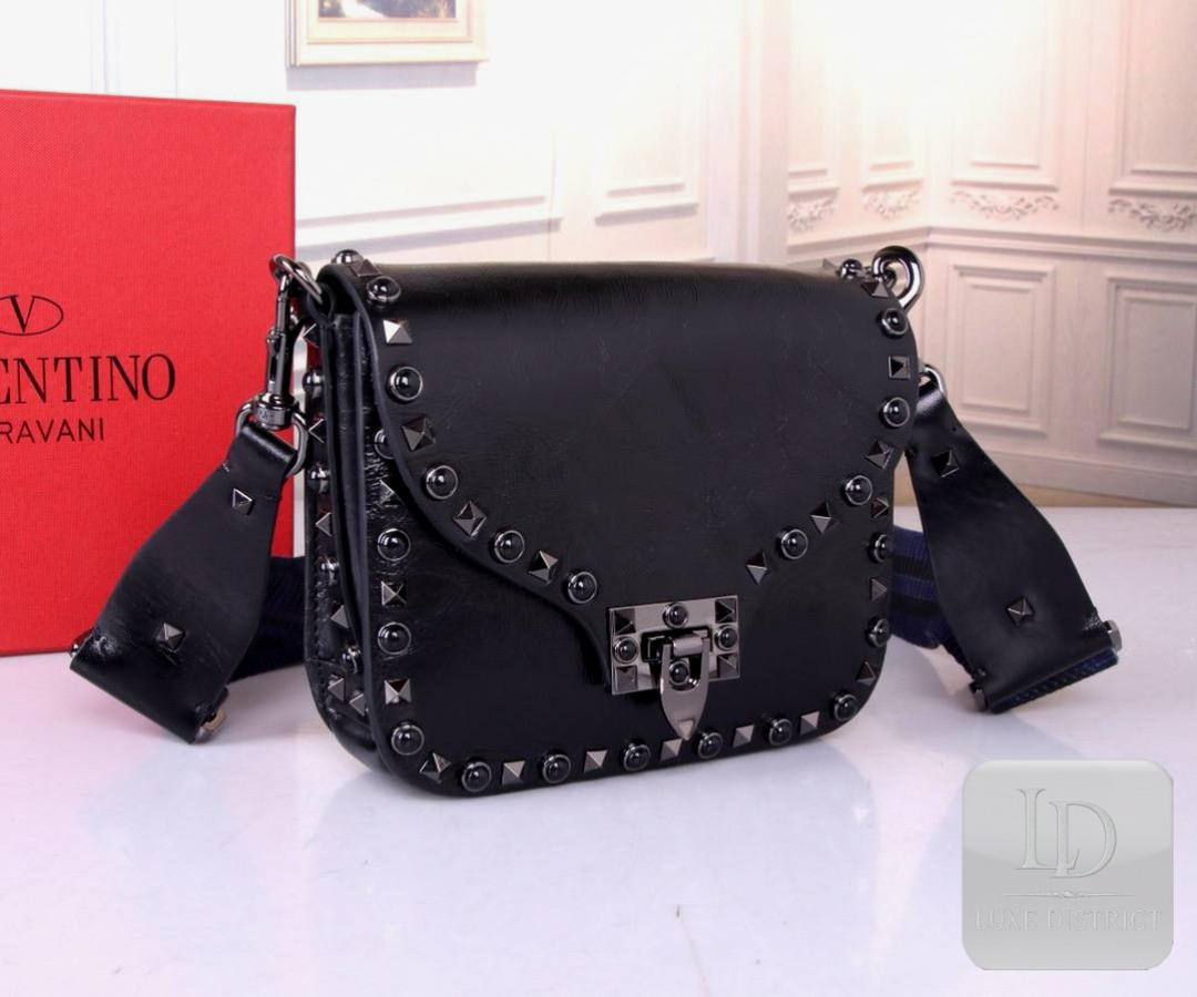 Valentino Garavani | Rockstud Lock Bag – Треснутая чёрная редакция