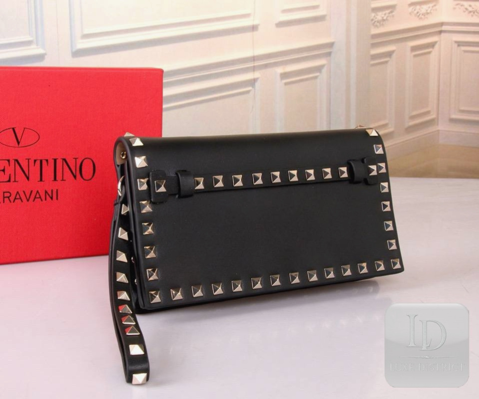 Valentino Garavani | Rockstud клатч с клапаном