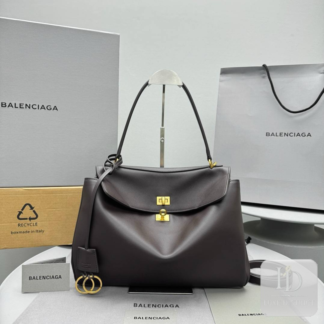 Balenciaga Rodeo средняя в оттенке тёмного мокко