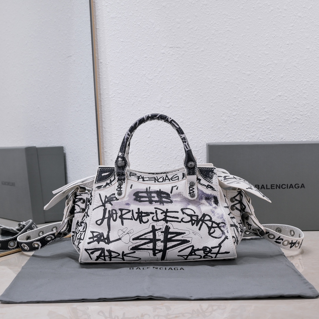 Сумка Balenciaga Neo Cagole Graffiti Граффити