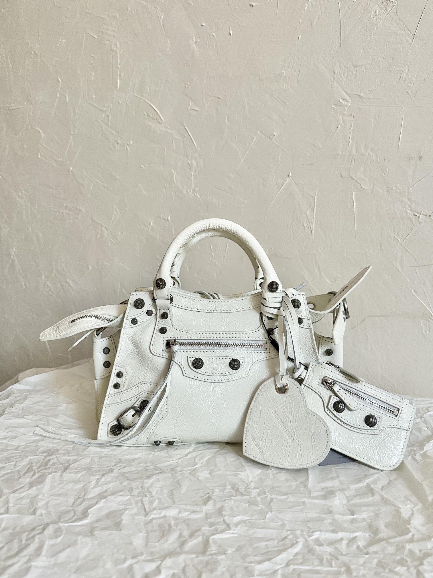 Сумка balenciaga Neo cagole белая 