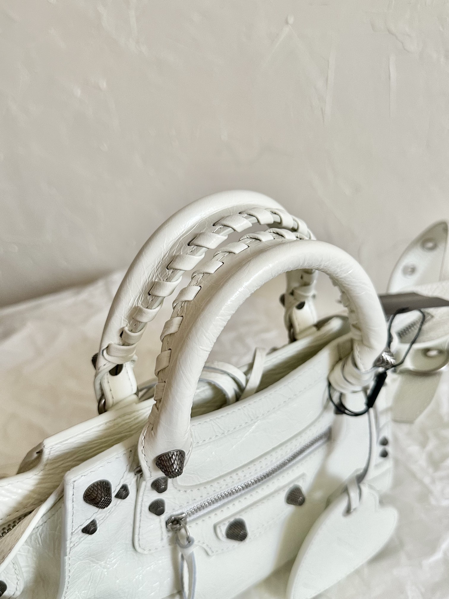 Сумка balenciaga Neo cagole белая 