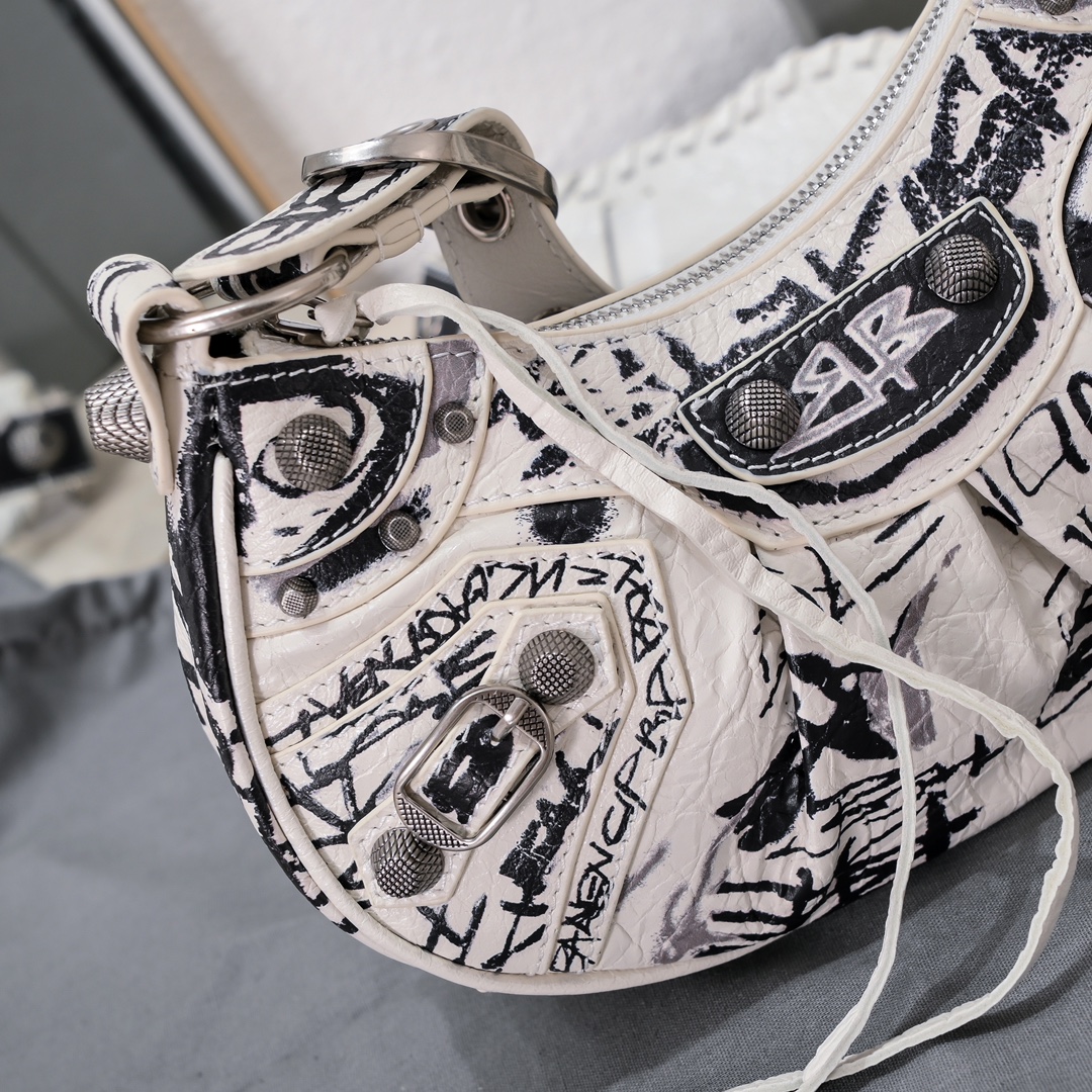 Сумка Balenciaga le Cagole Граффити через плечо белая
