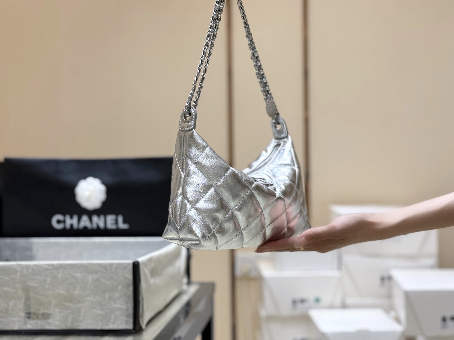 Сумка Chanel hobo 2025 silver 