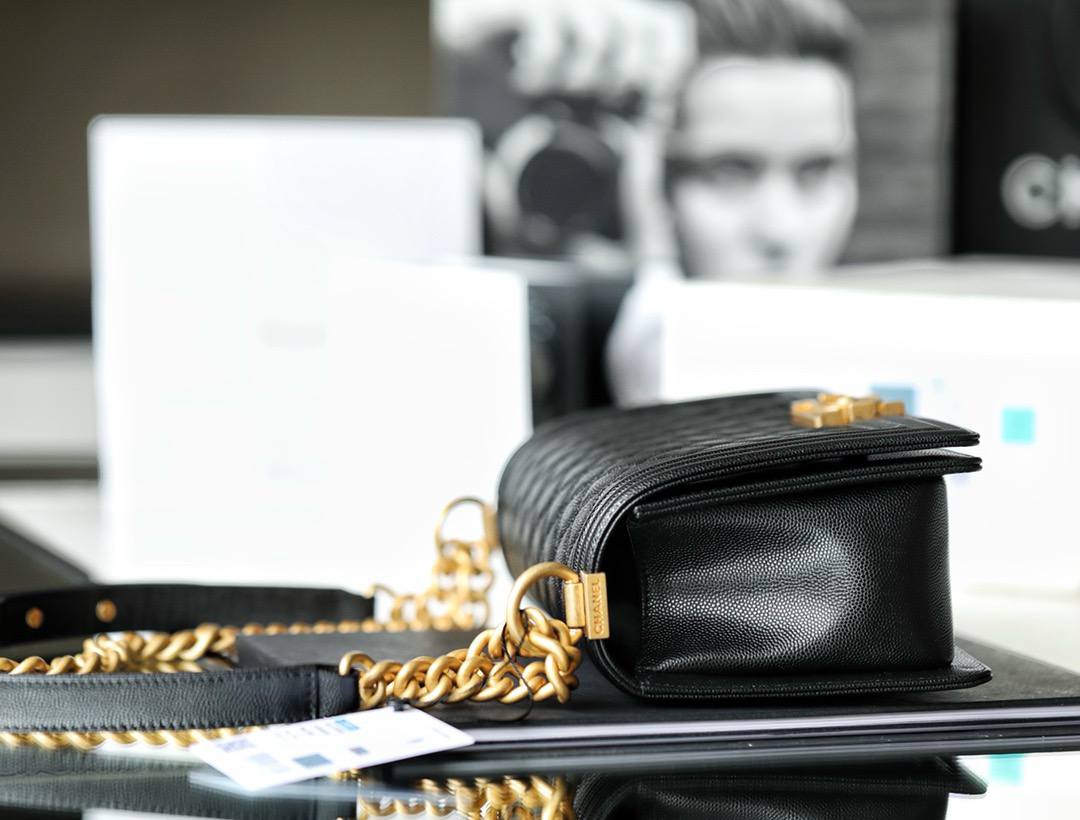 Сумка Chanel boy black золото 25 см